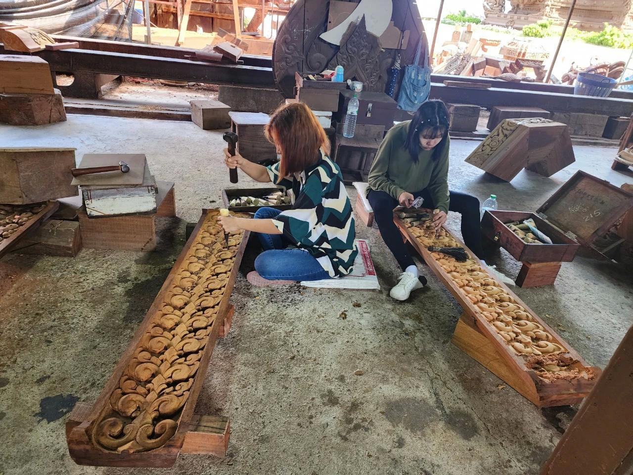 Ngắm nhìn ngôi đền bằng gỗ nổi tiếng ở Pattaya, Thái Lan