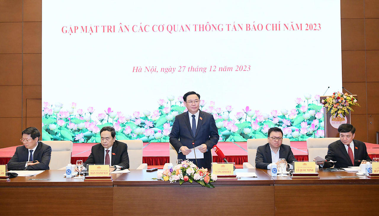 Chủ tịch Quốc hội Vương Đình Huệ: Tập trung hoàn thiện khung khổ pháp lý để phát huy mạnh mẽ vai trò của báo chí cách mạng 