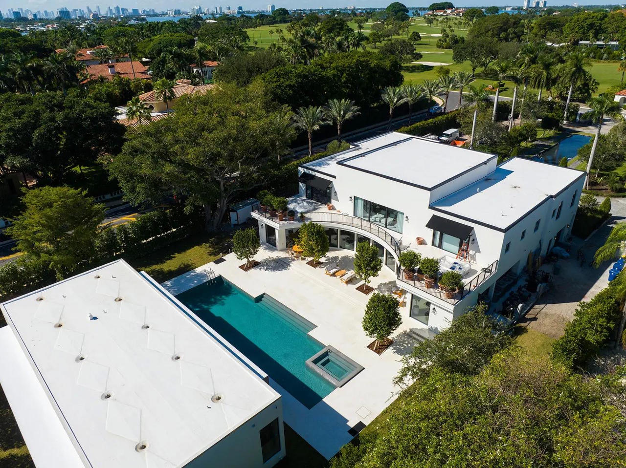 Khám phá làng Indian Creek, Miami - Nơi cư ngụ của giới siêu giàu 