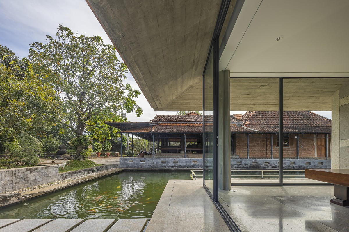 Độc đáo căn biệt thự lơ lửng trên mặt nước ở Đồng Nai 