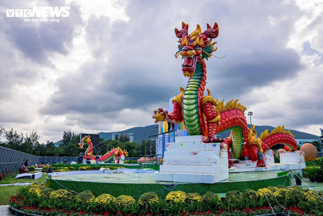 Linh vật rồng Xuân Giáp Thìn 2024 khắp 3 miền hội tụ