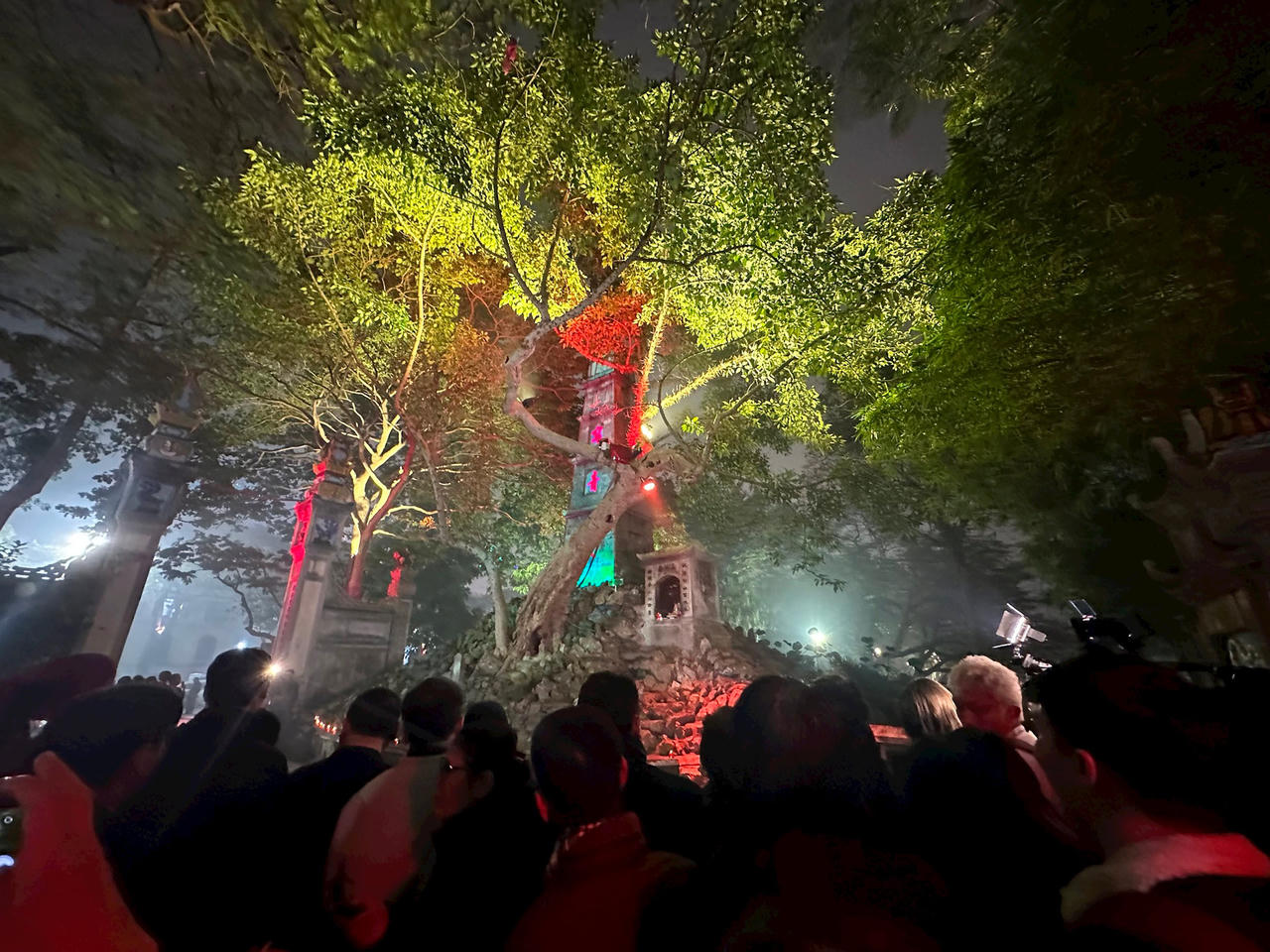 Ra mắt tour đêm “Ngọc Sơn - đêm huyền bí” 