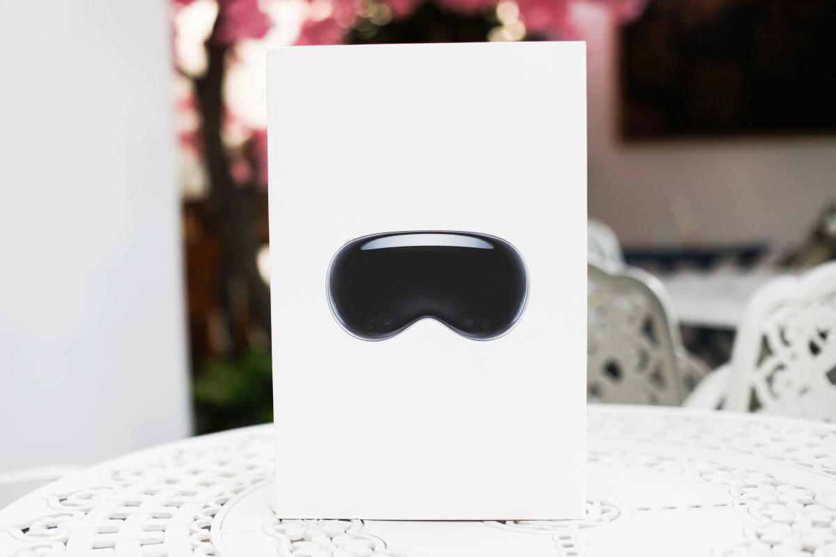 Kính Vision Pro của Apple có mặt tại Việt Nam với giá 165 triệu đồng