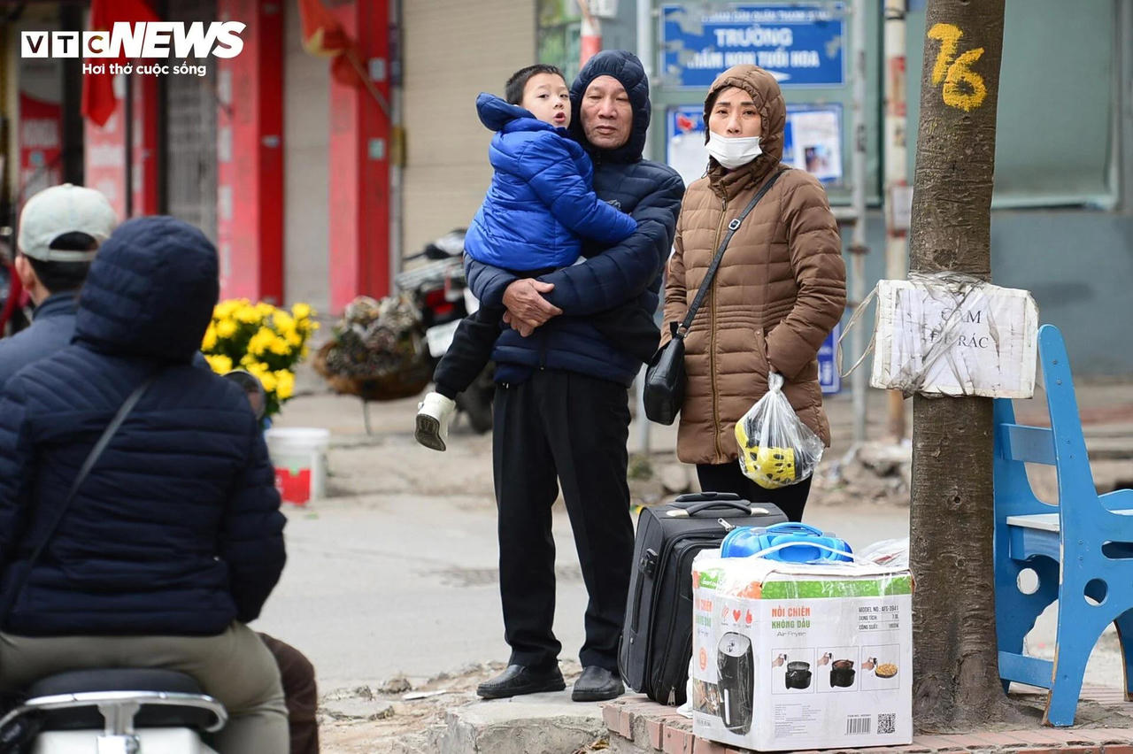 Cửa ngõ Hà Nội sáng 29 Tết thông thoáng lạ thường