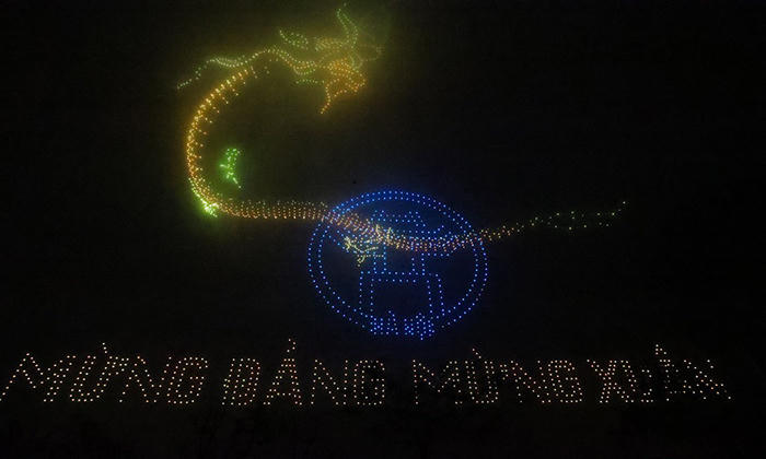 Không khí chờ đón thời khắc Giao thừa Xuân Giáp Thìn 2024 khắp cả nước