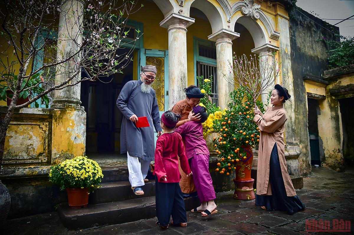 Xông đất, xông nhà năm 2024 