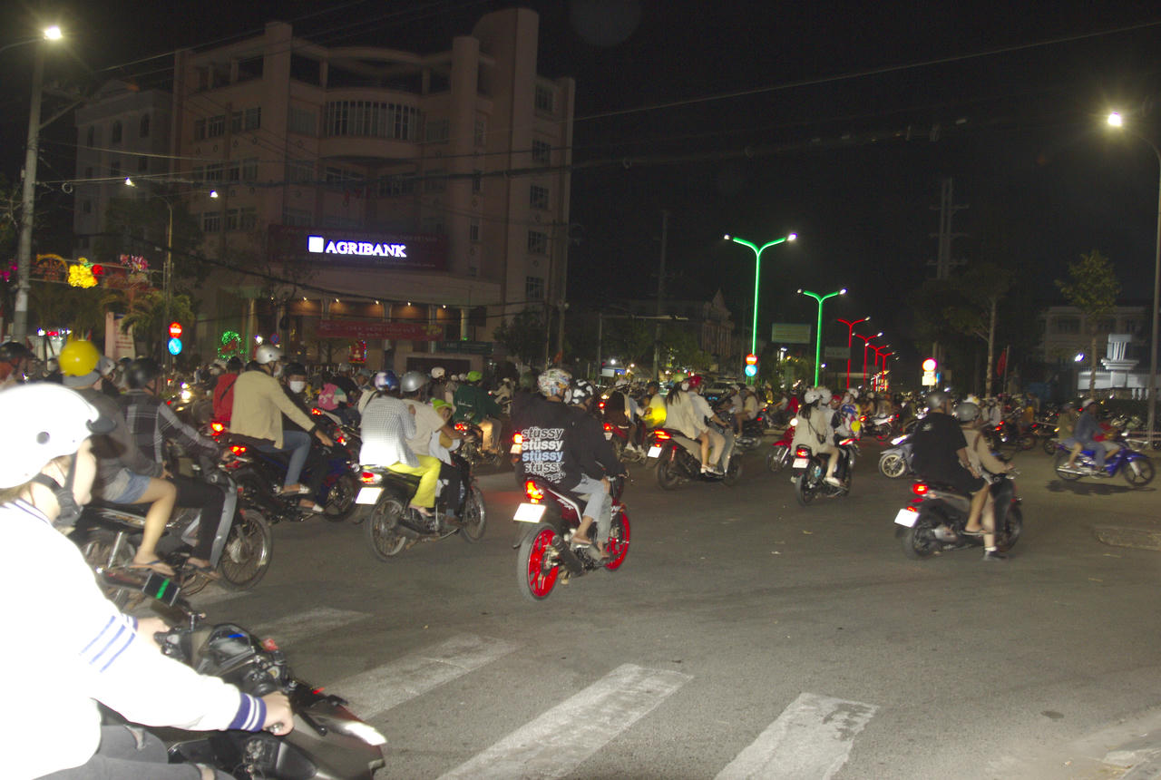 Chiêm ngưỡng màn trình diễn pháo hoa Giao thừa rực rỡ trên khắp cả nước 