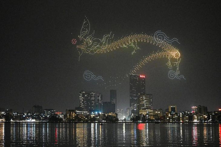 Chiêm ngưỡng màn trình diễn pháo hoa Giao thừa rực rỡ trên khắp cả nước 