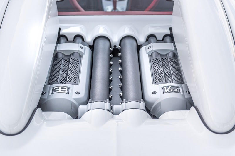 Ngắm siêu xe Bugatti Veyron phiên bản rồng hơn 1,7 triệu USD