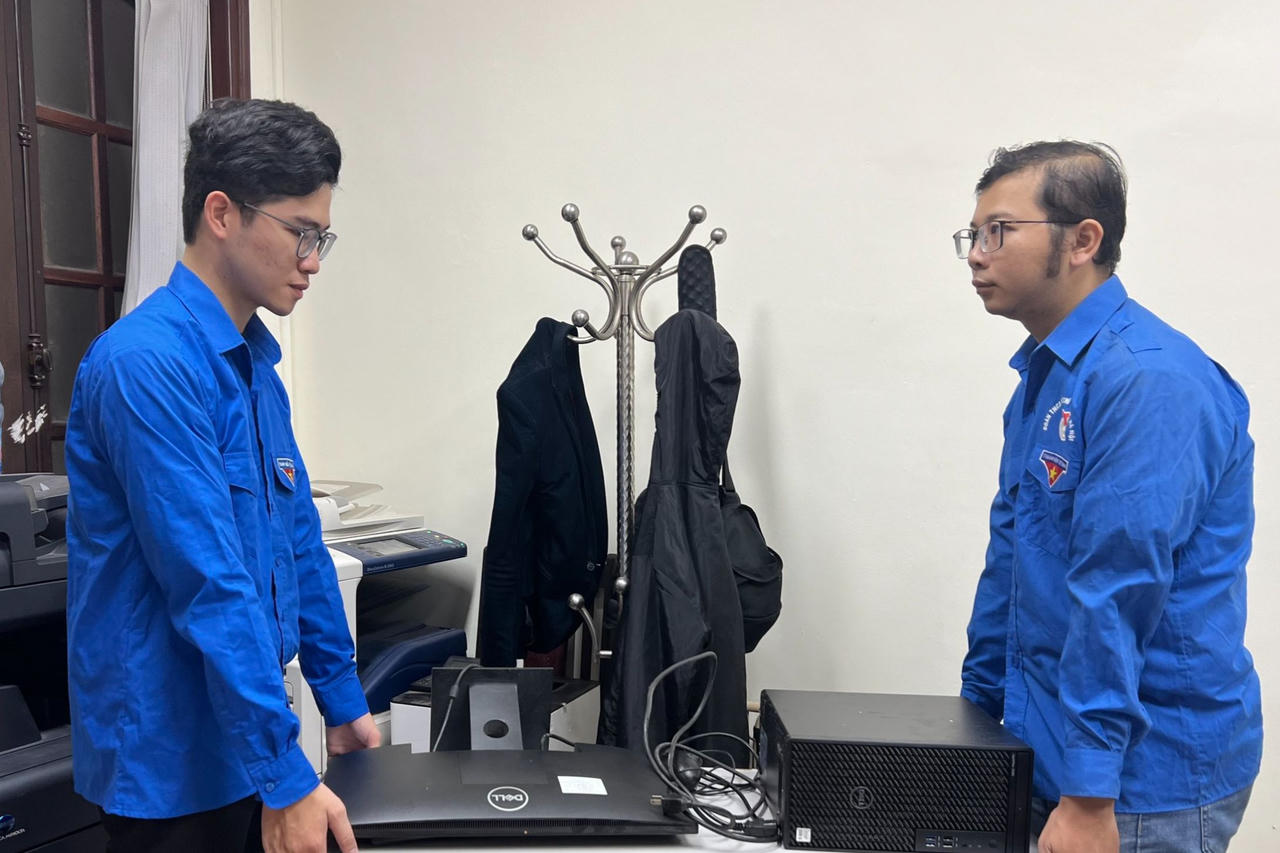 Tuổi trẻ Bộ Tư pháp đồng loạt ra quân hưởng ứng 'Ngày Chủ nhật xanh'