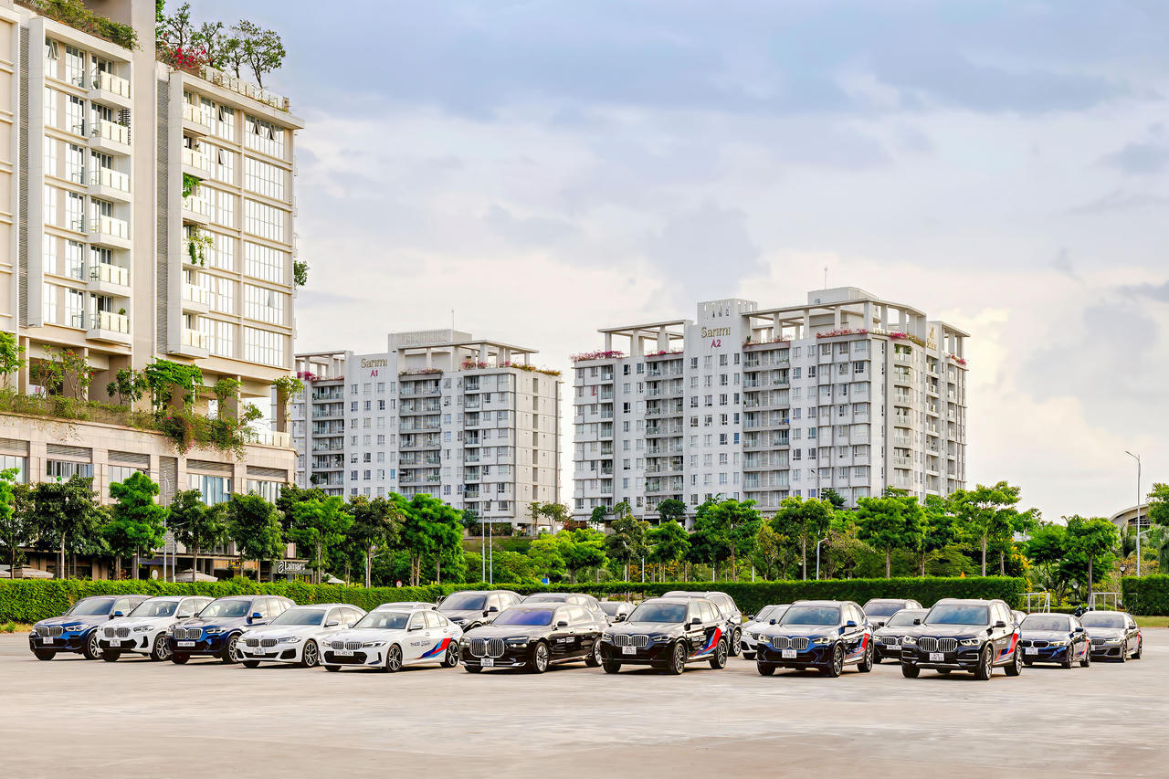 THACO AUTO cung cấp phương tiện vận chuyển cho Liên hoan phim Quốc tế TP.HCM lần thứ 1 - năm 2024 