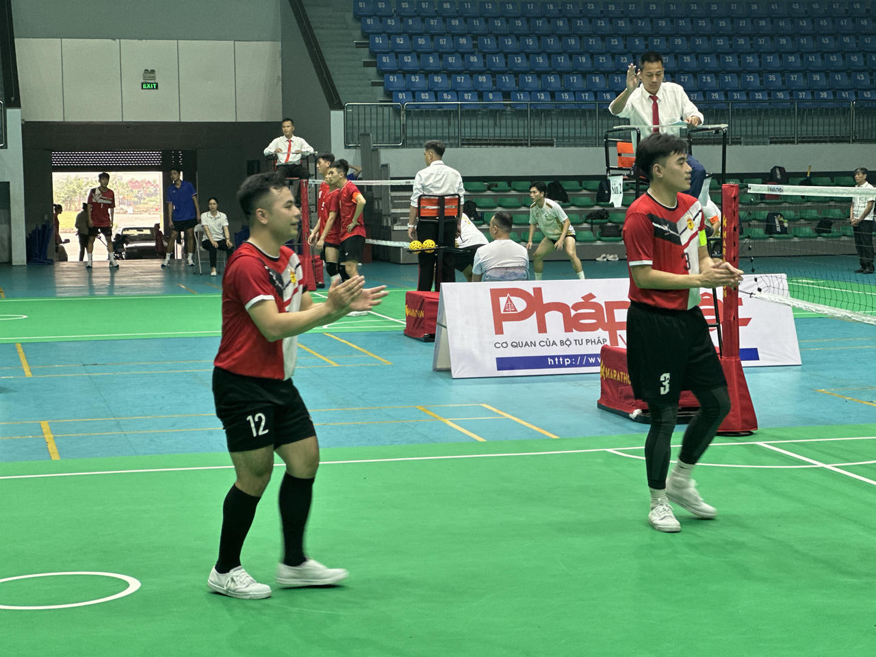 Các vận động viên hăng say thi đấu ngay sau lễ khai mạc “Giải vô địch cầu mây Quốc gia 2024”