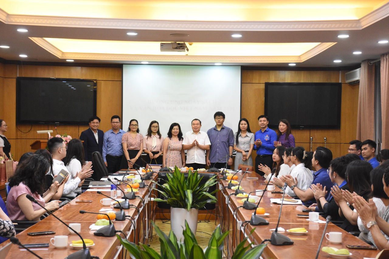 Lan toả tình yêu sách đến với đoàn viên, thanh niên