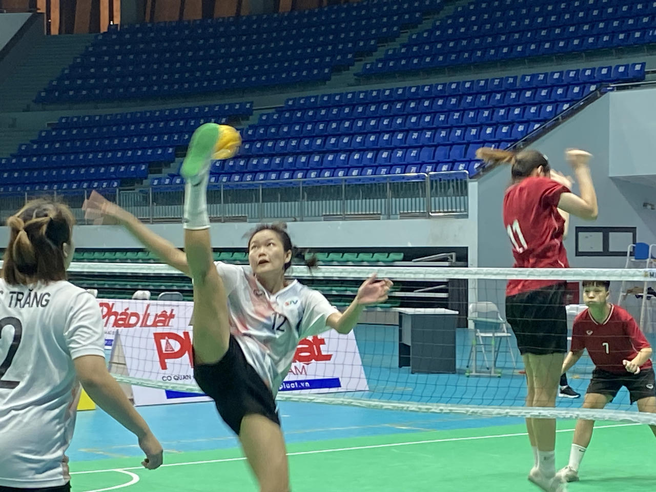 Sóc Trăng bảo vệ thành công ngôi Vương ở nội dung cầu mây đội tuyển 3 nữ