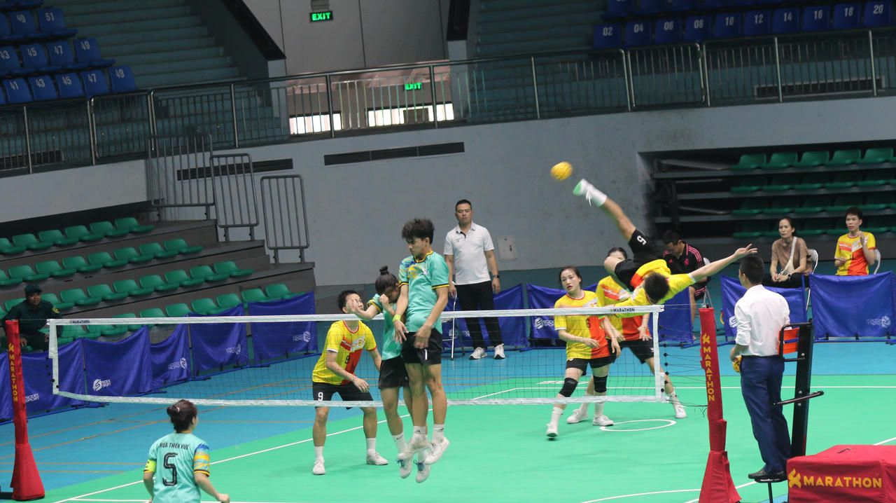 Hà Nội quá mạnh trong trận chung kết nội dung cầu mây đôi nam nữ hỗn hợp