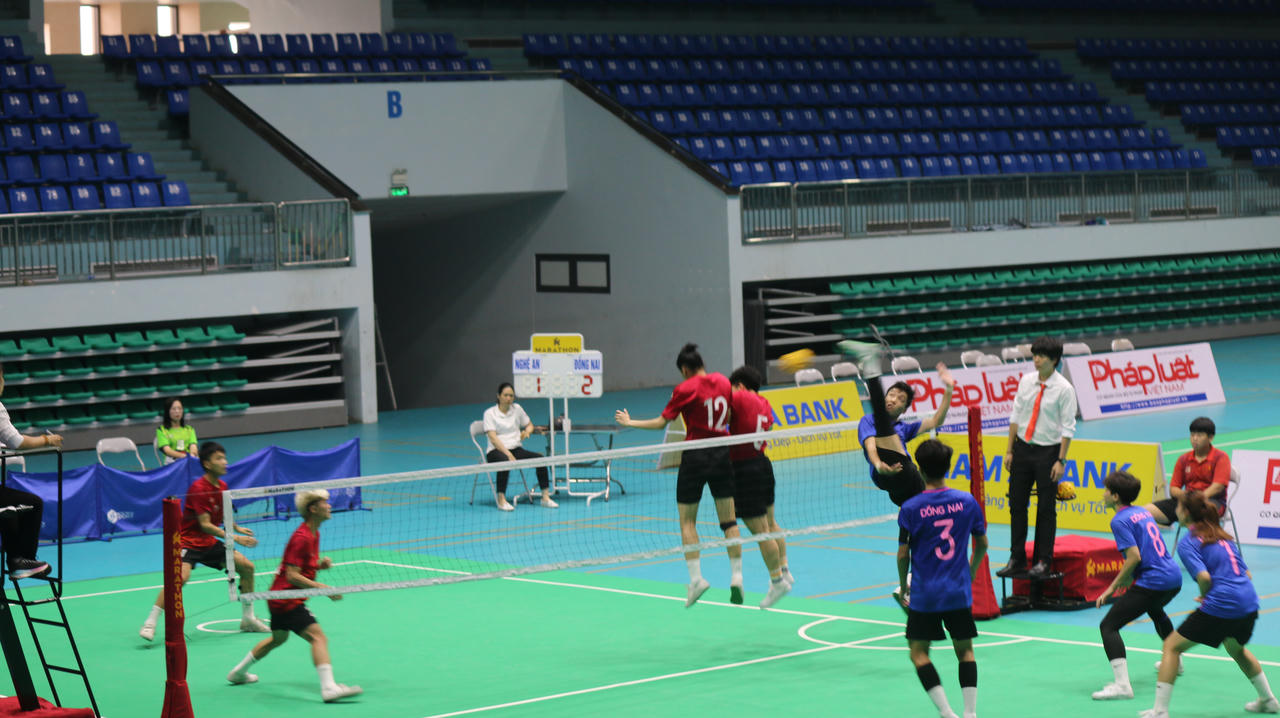 Hà Nội quá mạnh trong trận chung kết nội dung cầu mây đôi nam nữ hỗn hợp