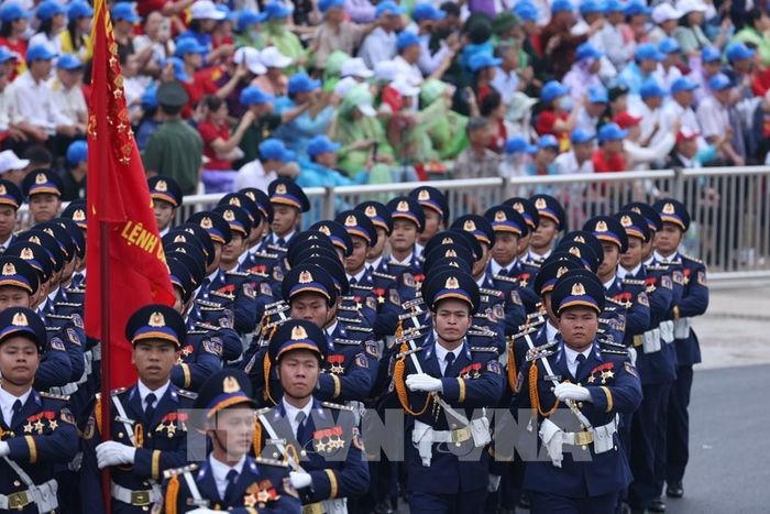 Nhìn lại những hình ảnh đẹp tại Lễ diễu binh, diễu hành kỷ niệm 70 năm Chiến thắng Điện Biên Phủ 