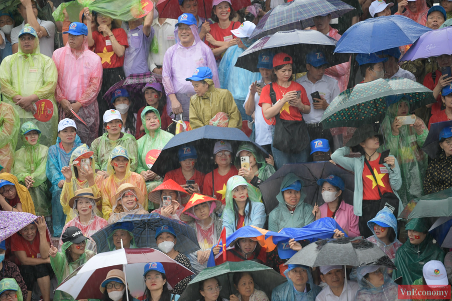 Nhìn lại những hình ảnh đẹp tại Lễ diễu binh, diễu hành kỷ niệm 70 năm Chiến thắng Điện Biên Phủ 