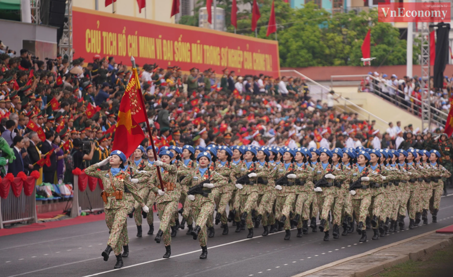 Nhìn lại những hình ảnh đẹp tại Lễ diễu binh, diễu hành kỷ niệm 70 năm Chiến thắng Điện Biên Phủ 