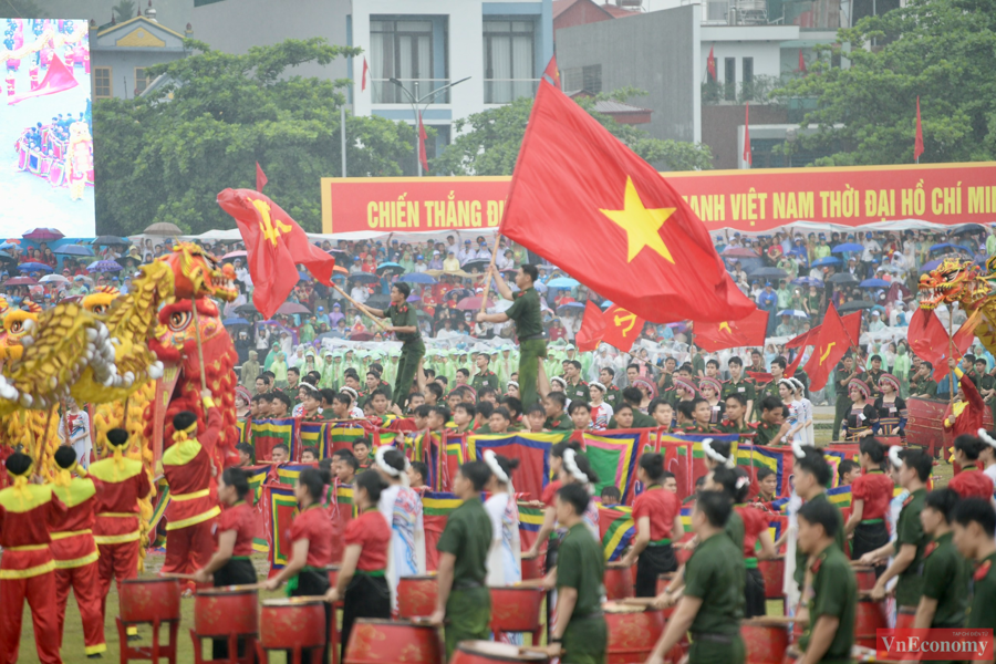 Nhìn lại những hình ảnh đẹp tại Lễ diễu binh, diễu hành kỷ niệm 70 năm Chiến thắng Điện Biên Phủ 