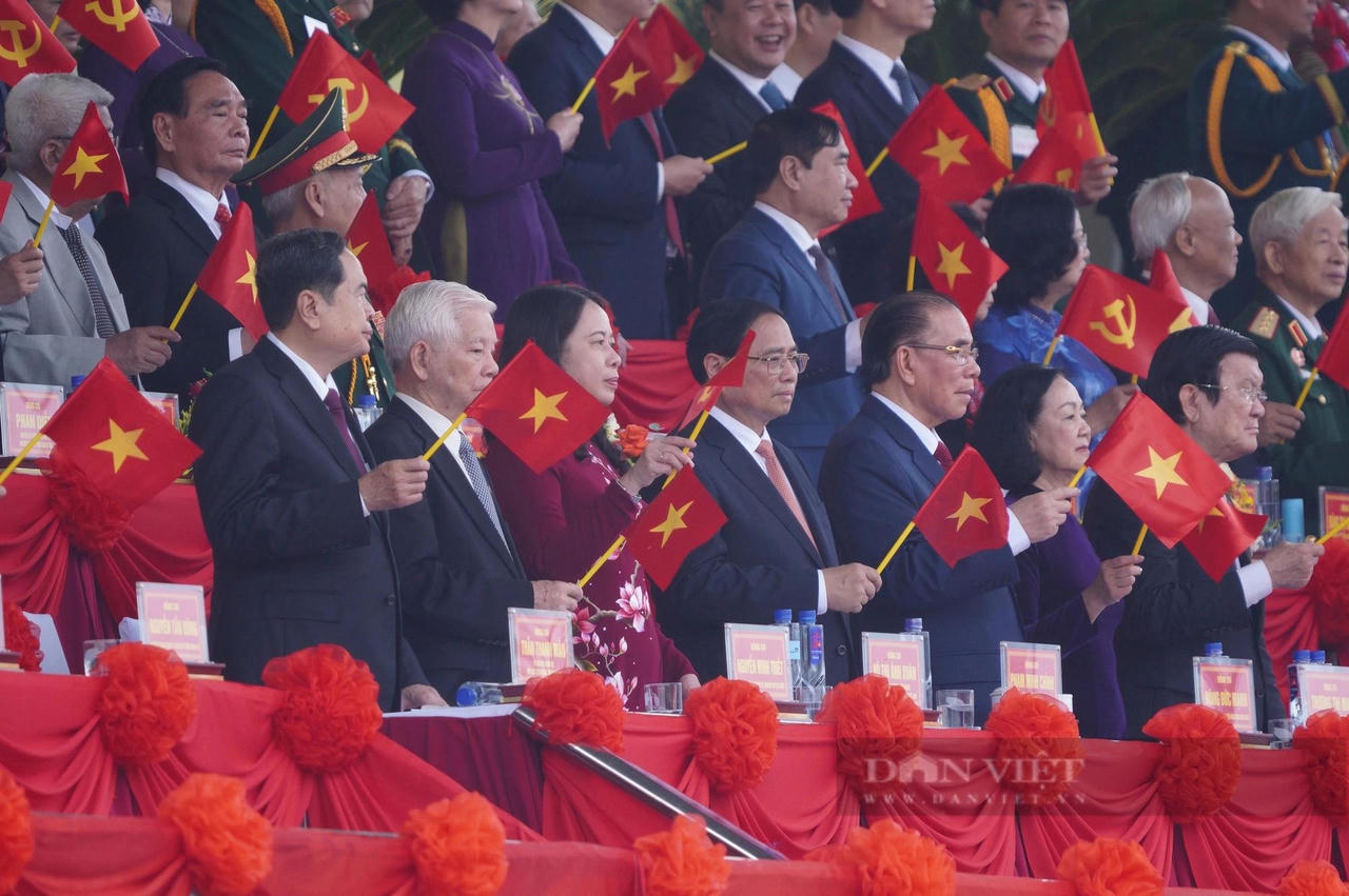 Nhìn lại những hình ảnh đẹp tại Lễ diễu binh, diễu hành kỷ niệm 70 năm Chiến thắng Điện Biên Phủ 