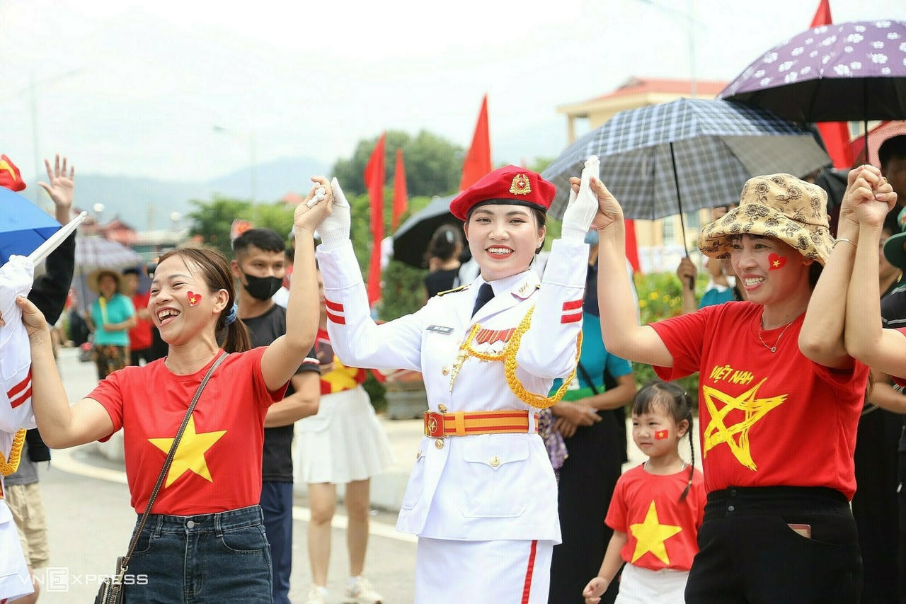 Nhìn lại những hình ảnh đẹp tại Lễ diễu binh, diễu hành kỷ niệm 70 năm Chiến thắng Điện Biên Phủ 