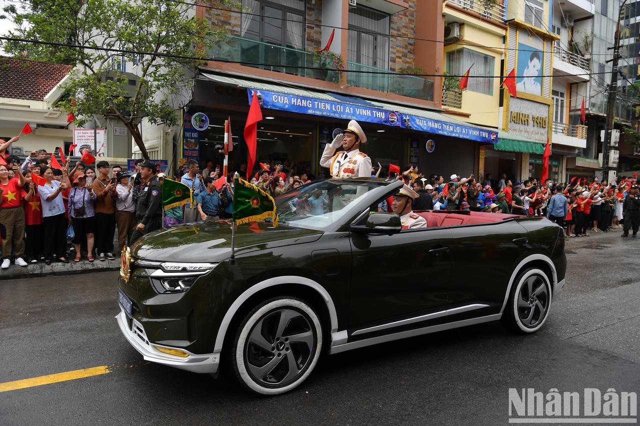 Nhìn lại những hình ảnh đẹp tại Lễ diễu binh, diễu hành kỷ niệm 70 năm Chiến thắng Điện Biên Phủ 