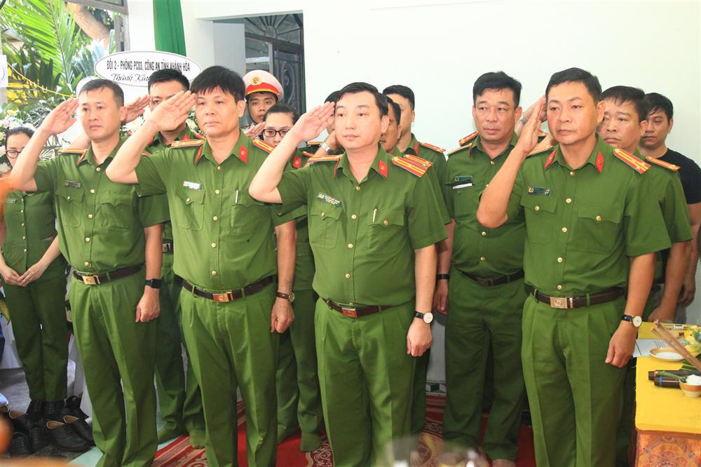 Tiễn biệt Trung tá Cảnh sát giao thông hy sinh khi làm nhiệm vụ