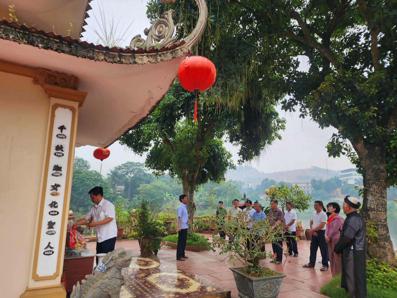 CLB Doanh nhân họ Phan Miền Bắc và Thân Hữu tổ chức chương trình về nguồn đất tổ Phú Thọ 