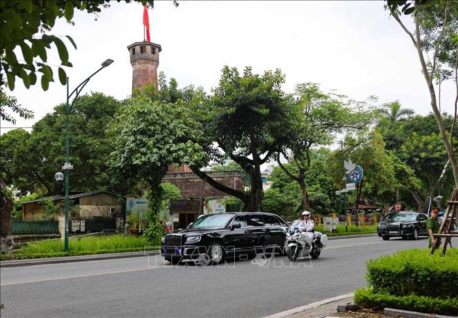 Lễ đón chính thức Tổng thống LB Nga Vladimir Putin thăm cấp Nhà nước tới Việt Nam