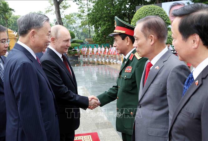 Chủ tịch nước Tô Lâm chủ trì lễ đón chính thức Tổng thống Liên bang Nga Vladimir Putin