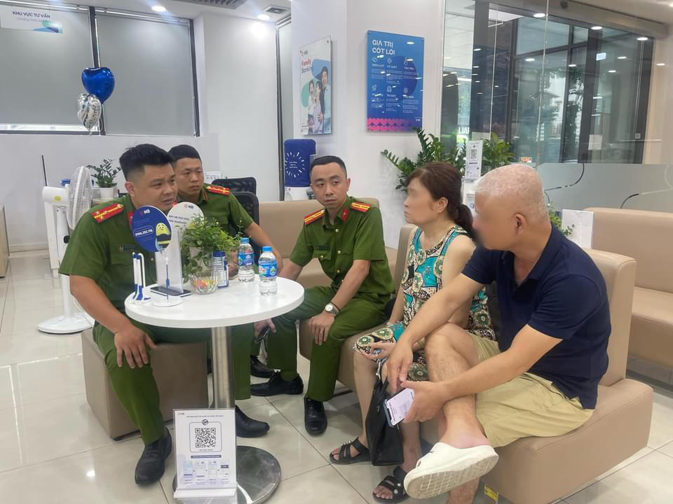 MB Thụy Khuê kịp thời ngăn chặn khách hàng bị lừa đảo chuyển tiền 