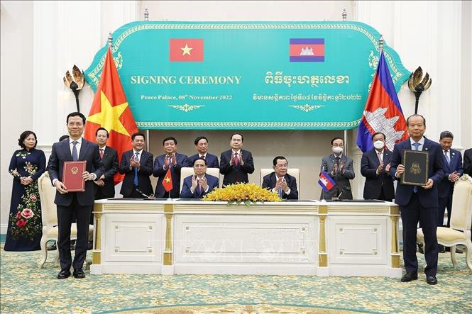 Vun đắp mối quan hệ hợp tác toàn diện Việt Nam - Campuchia ngày càng phát triển