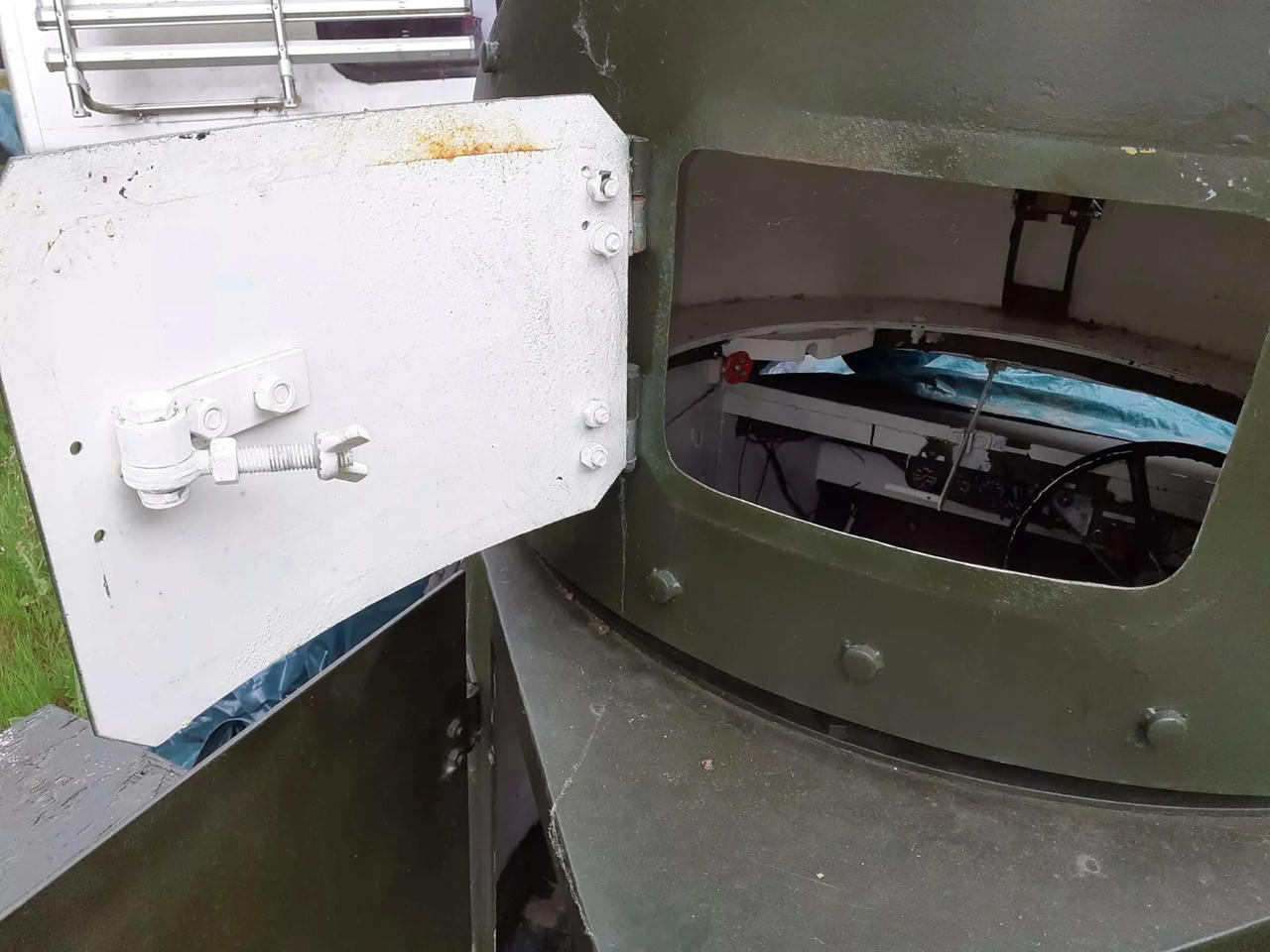 Rolls-Royce "đóng thế" siêu xe trong phim bom tấn được rao bán với giá bất ngờ 