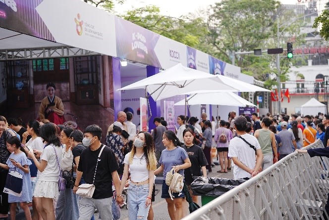 Lễ hội thường niên dành cho người hâm mộ K-pop và văn hóa Hàn Quốc tại Việt Nam