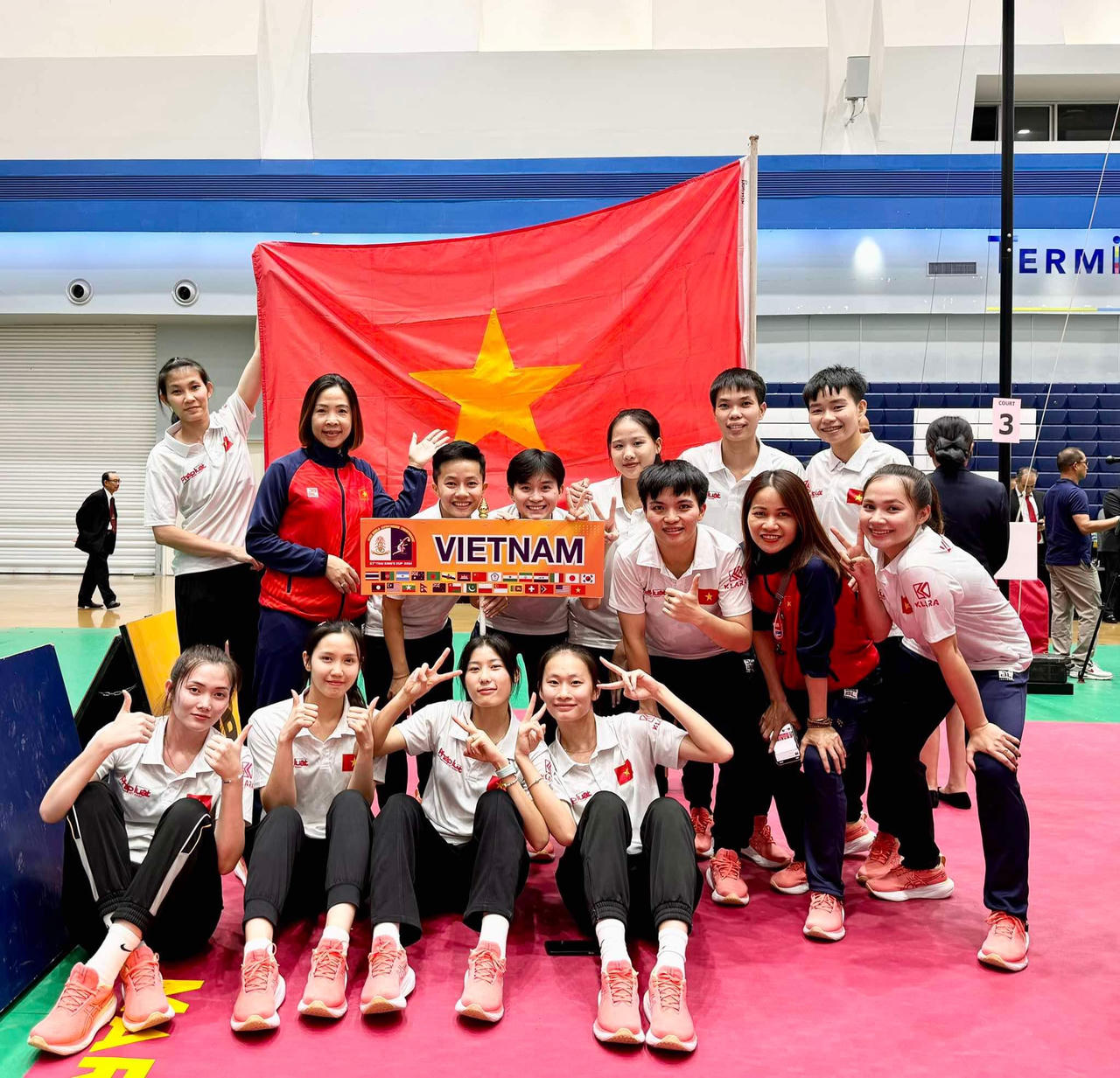 Cầu mây Việt Nam giành 2 Huy chương đồng nội dung Hoop tại Kings Cup 2024