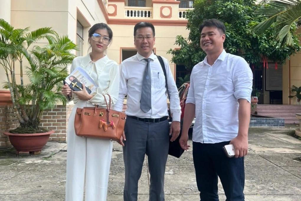 Toàn cảnh Vụ tranh chấp tài sản đang được chú ý của người mẫu Trà Ngọc Hằng