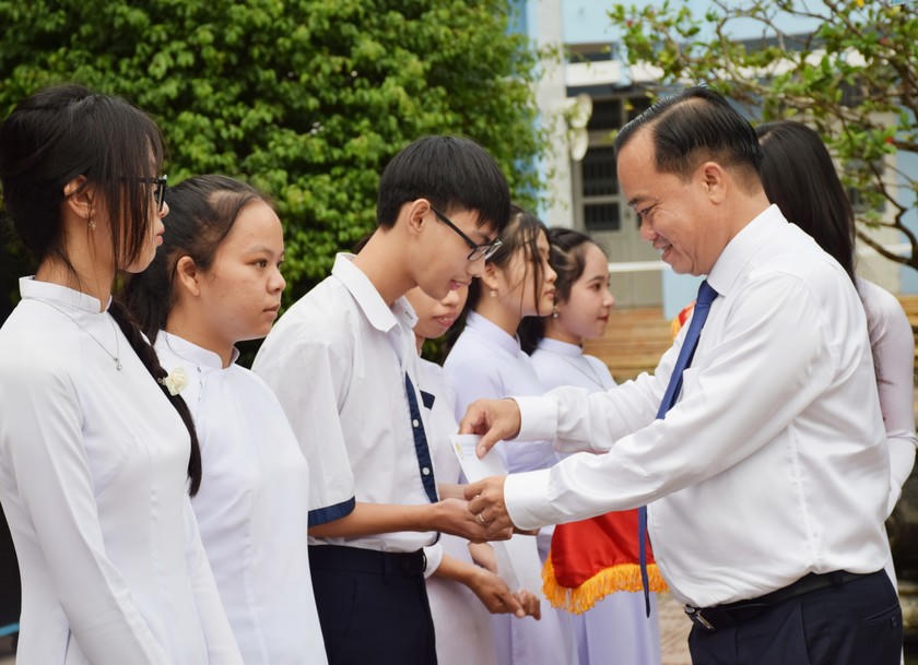 Không khí háo hức chào đón năm học mới tại khắp các tỉnh thành cả nước