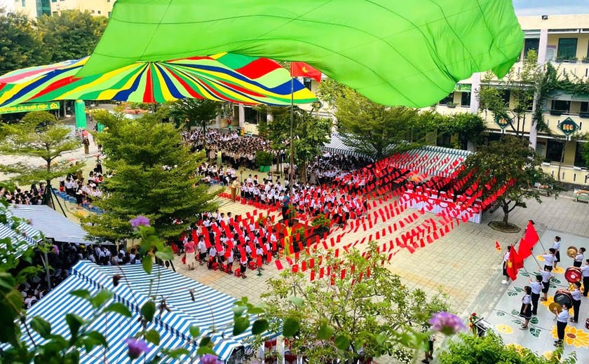 Không khí háo hức chào đón năm học mới tại khắp các tỉnh thành cả nước