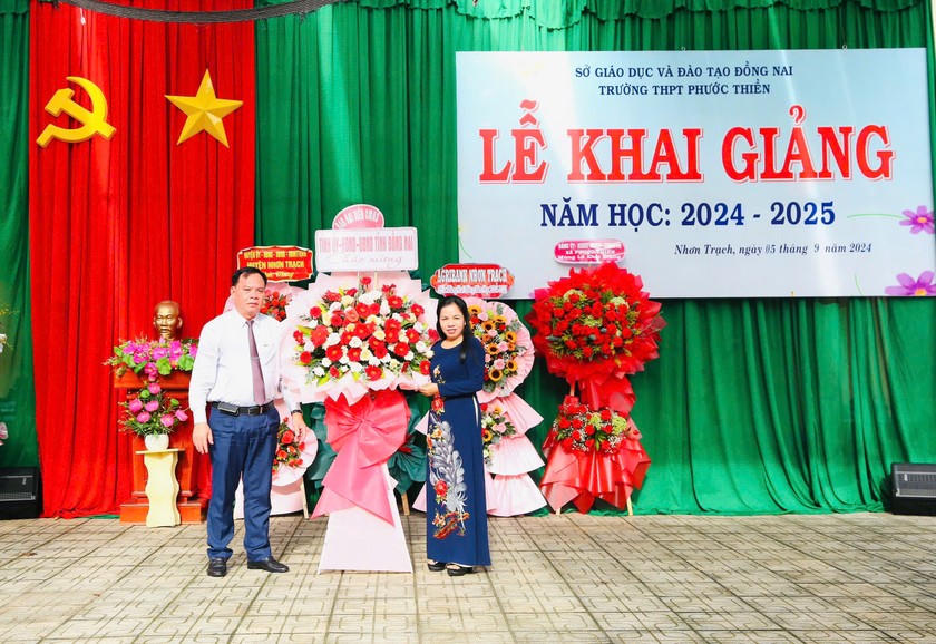 Không khí háo hức chào đón năm học mới tại khắp các tỉnh thành cả nước