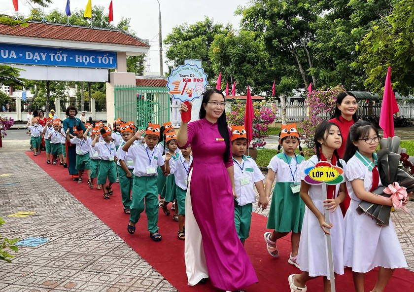 Không khí háo hức chào đón năm học mới tại khắp các tỉnh thành cả nước