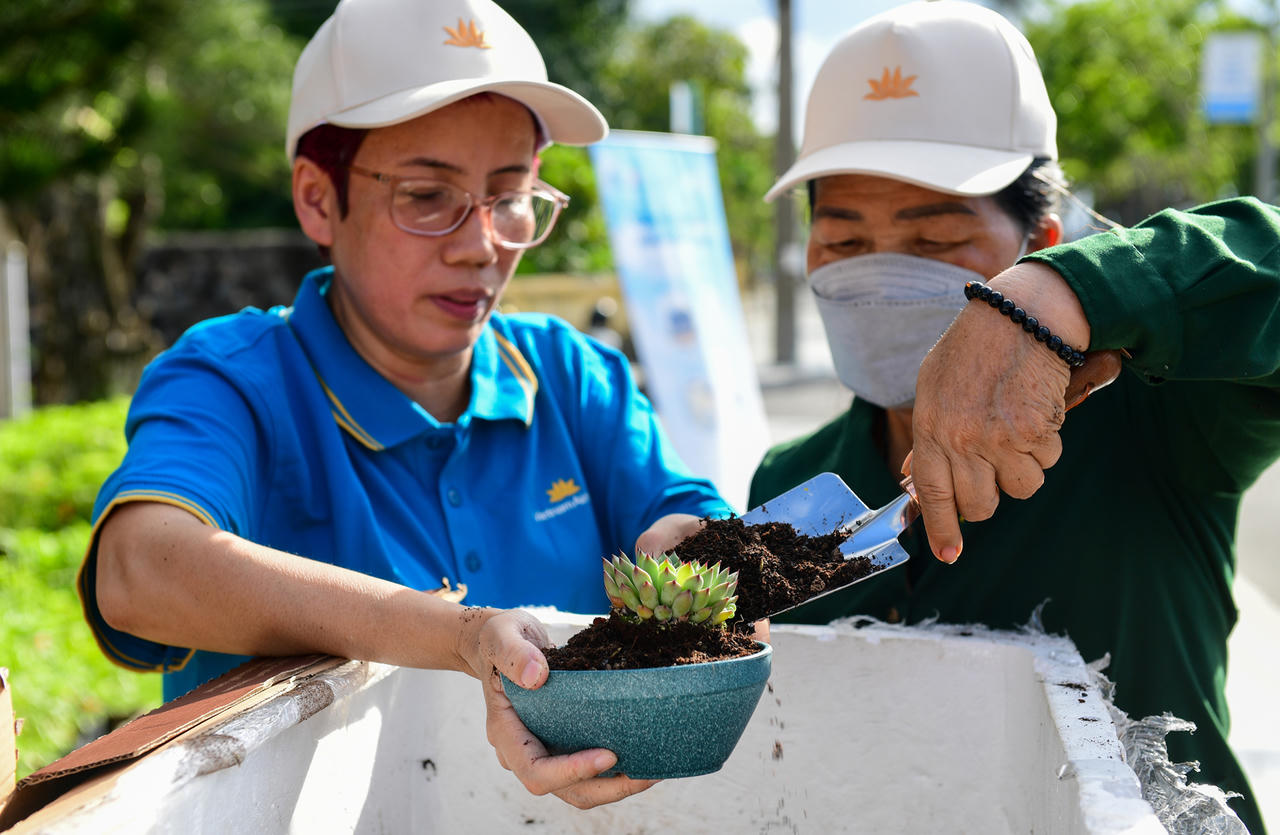 Vietnam Airlines "Bay nhẹ tới Côn Đảo": Tiên phong bảo vệ môi trường, phát triển du lịch bền vững 