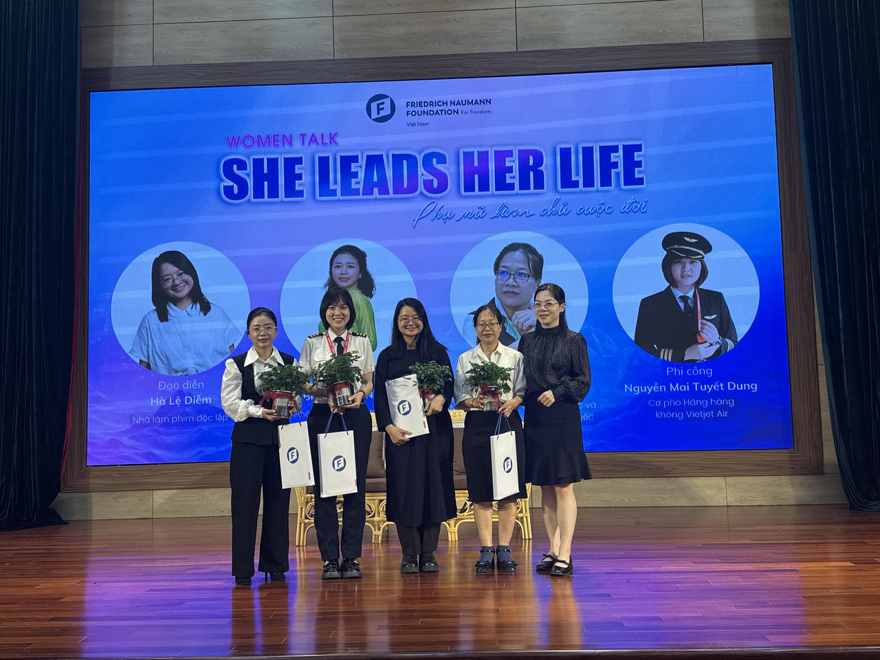  “Phụ nữ làm chủ cuộc đời – She Leads Her Life” 