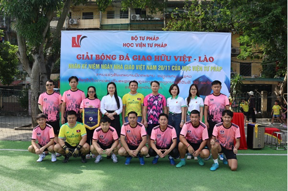 Học viện tư pháp tổ chức Giải bóng đá giao hữu Việt - Lào