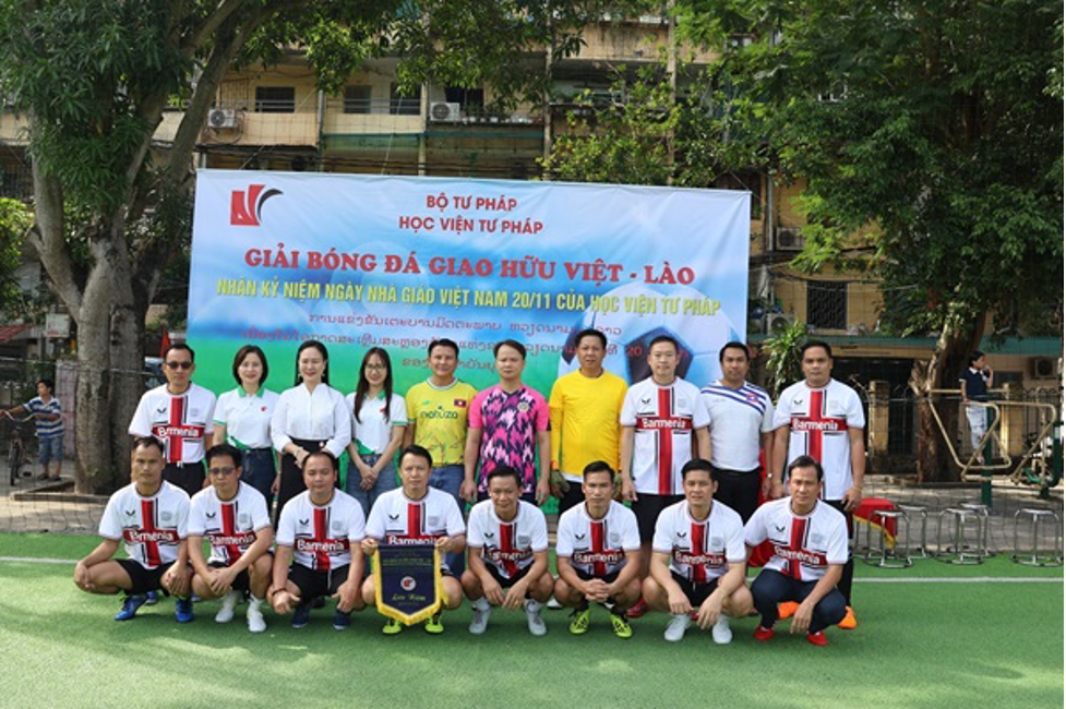 Học viện tư pháp tổ chức Giải bóng đá giao hữu Việt - Lào