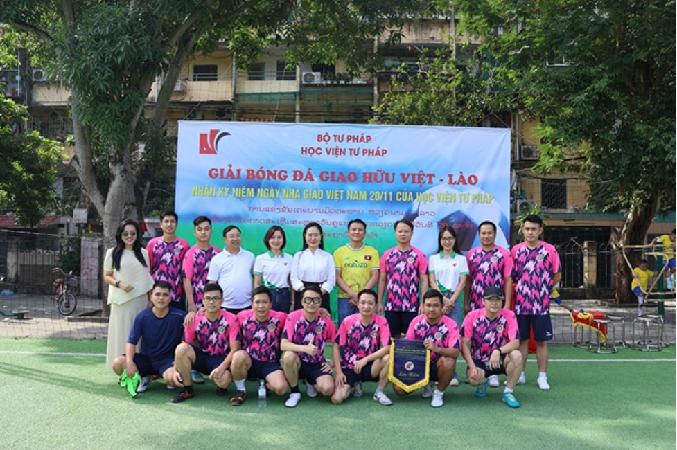 Học viện tư pháp tổ chức Giải bóng đá giao hữu Việt - Lào