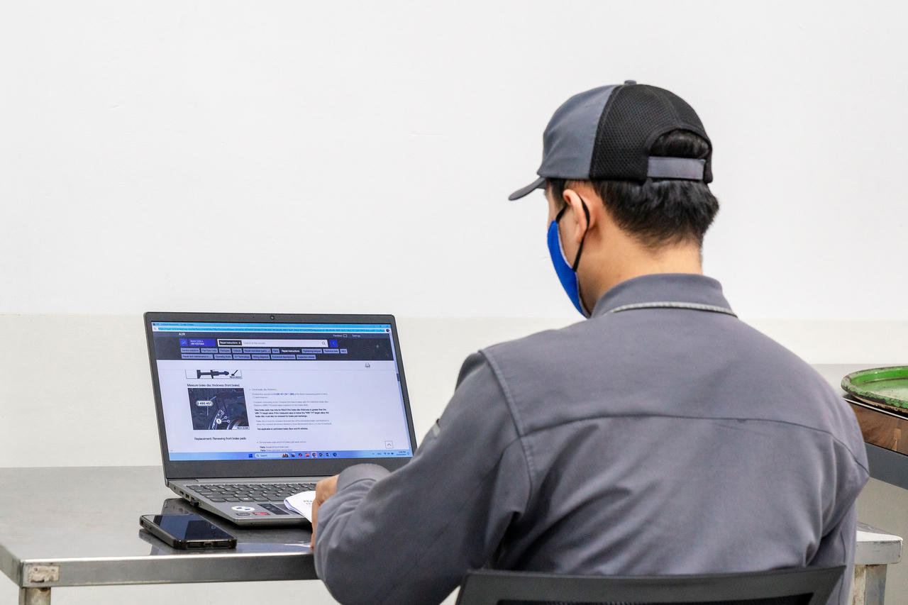 Đội ngũ kỹ thuật viên THACO AUTO đạt chứng chỉ quốc tế từ thương hiệu BMW