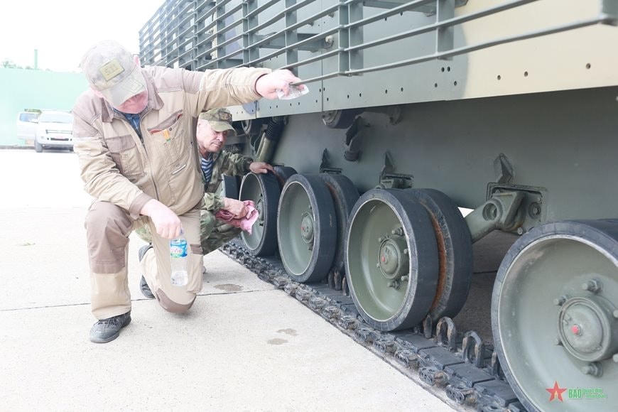 Ấn tượng hình ảnh vũ khí hiện đại của Việt Nam tại Triển lãm Quốc phòng Quốc tế 2024