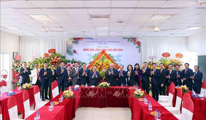 Phó Thủ tướng Nguyễn Hòa Bình chúc mừng Giáng sinh các tổ chức tôn giáo