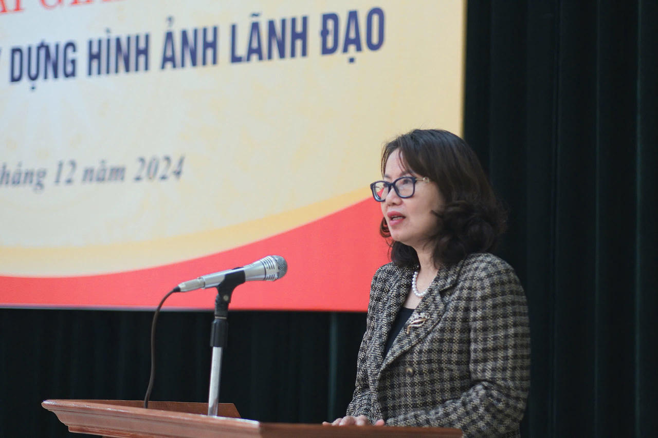 Khai giảng Lớp bồi dưỡng Xây dựng hình ảnh lãnh đạo dành cho lãnh đạo cấp Vụ và tương đương 